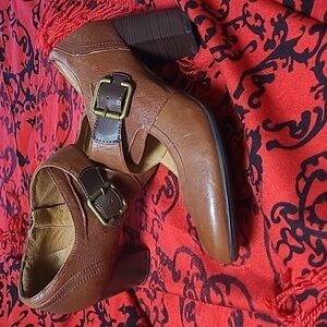 🦋INDIGO BY CLARKS  Brown Leather Mary Jane Heels Size 9.5 M EUC
